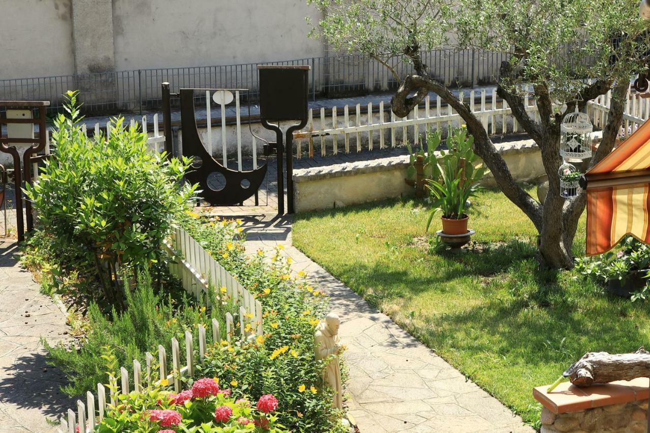 Residenza Franca Villa Valeggio sul Mincio Exterior foto